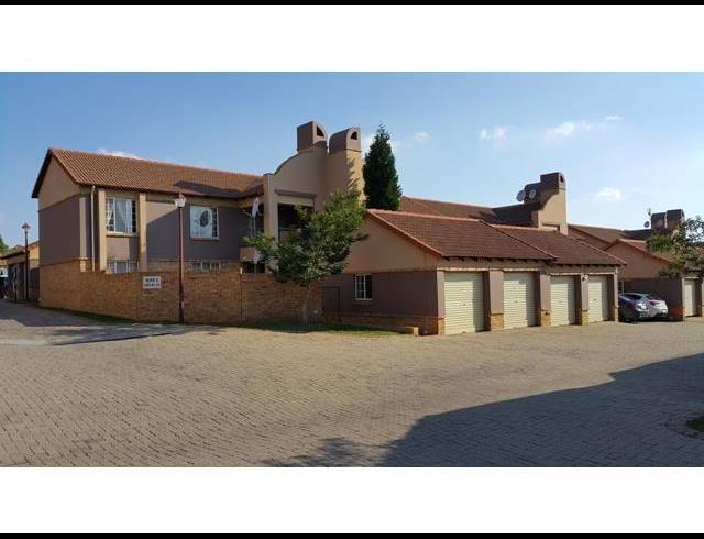 3 BEDROOM APARTMENT TO LET IN NOORDWYK